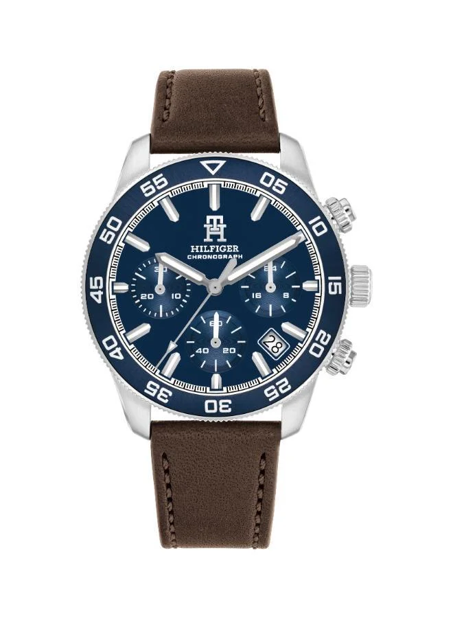 تومي هيلفيغر ساعة كرونو بعقارب